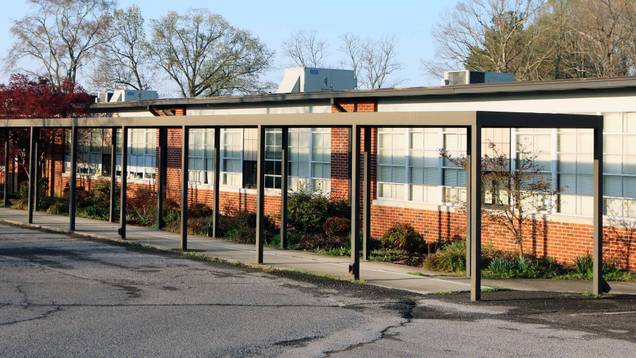 Illustration for article titled 6 Underfunded Schools That Will Eventually Be Captivating Urban Decay Landscapes